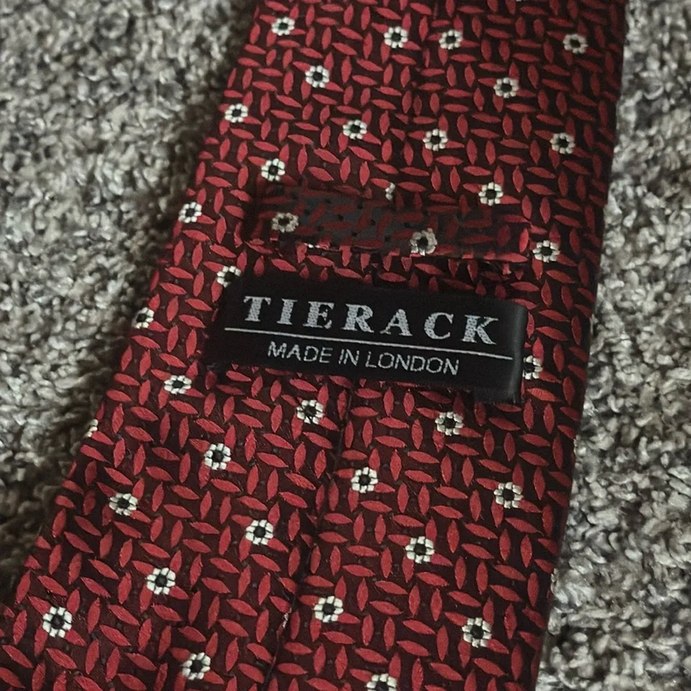 Tie Rack London Red/White Flower Pattern Men’s Neck Tie 100% Silk